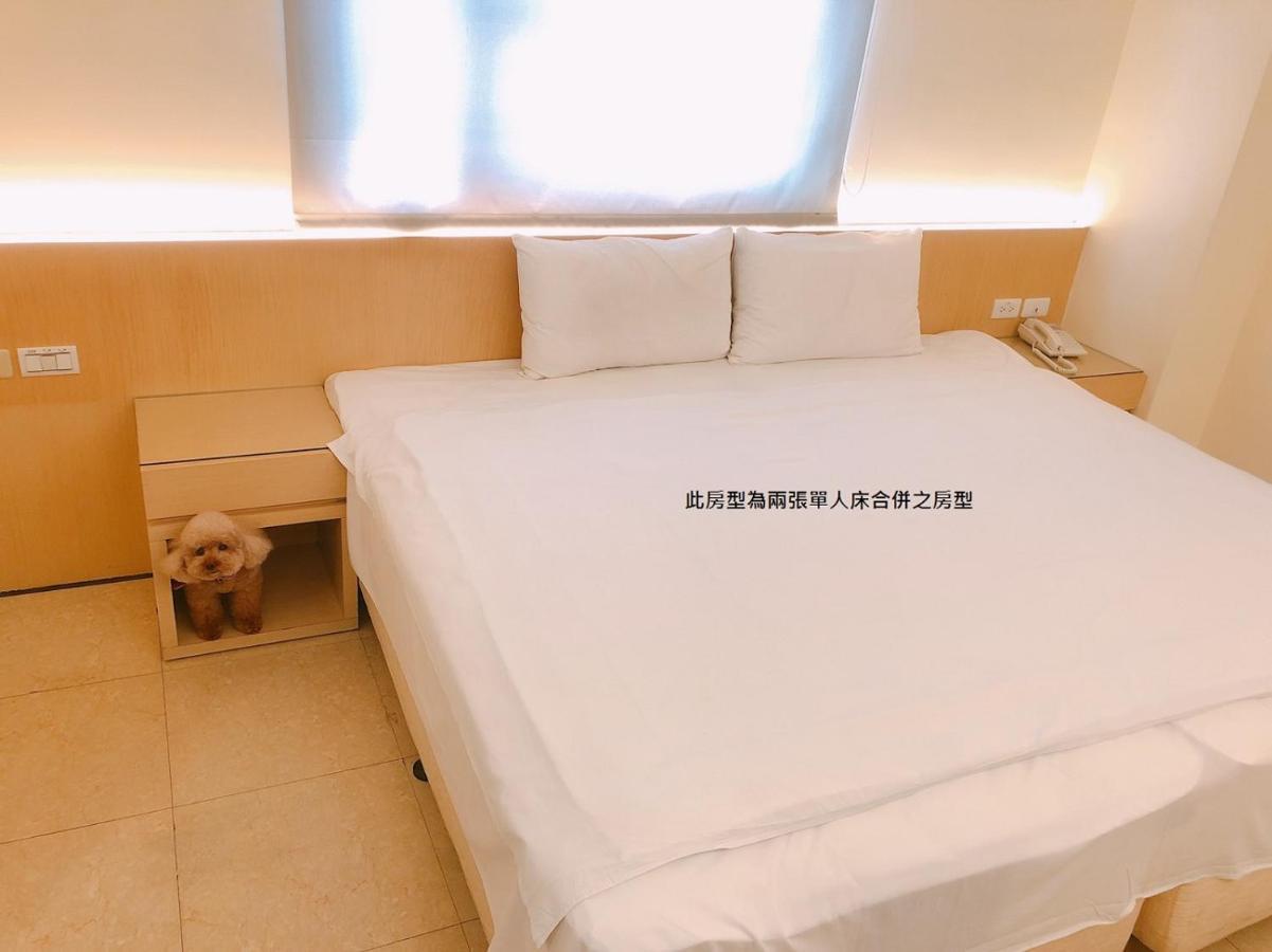 Kiwi Express Hotel - Kaohsiung Station Extérieur photo