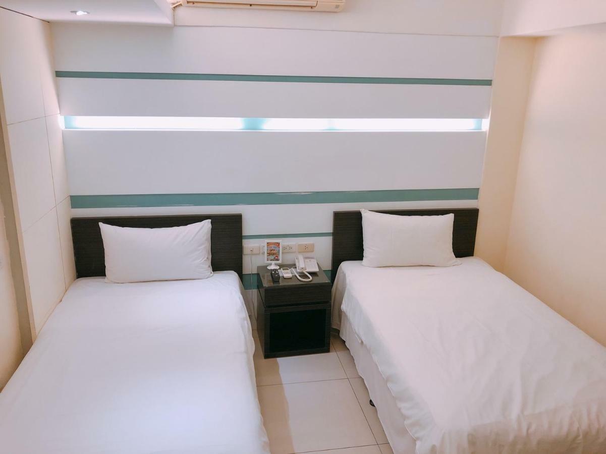 Kiwi Express Hotel - Kaohsiung Station Extérieur photo